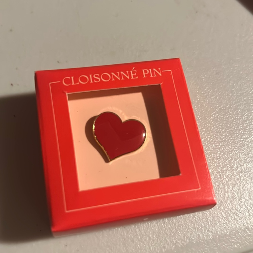 Hallmark vintage heart pin